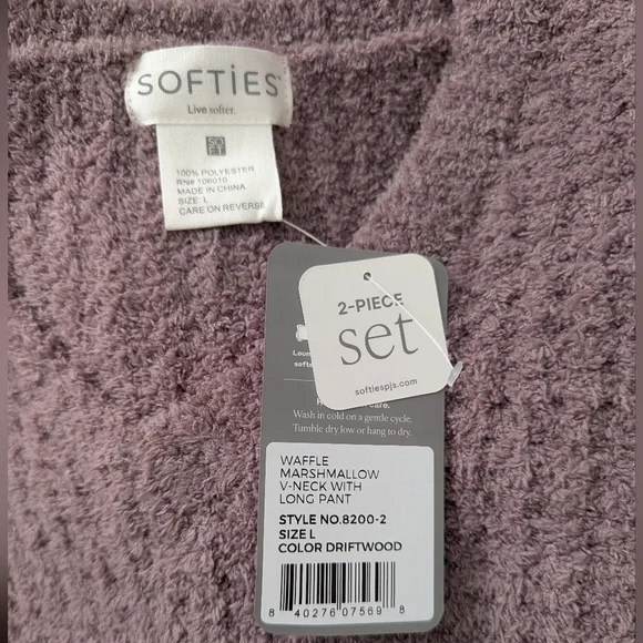 Softies Waffle Marshmallow V-Neck Luxe Lounge Set - Picture 5 of 5